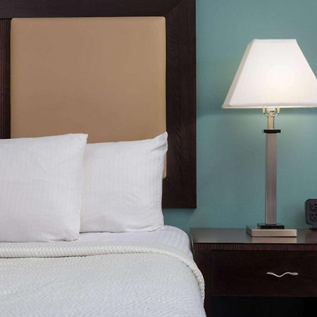 La Quinta By Wyndham Savannah Airport - פולר מראה חיצוני תמונה