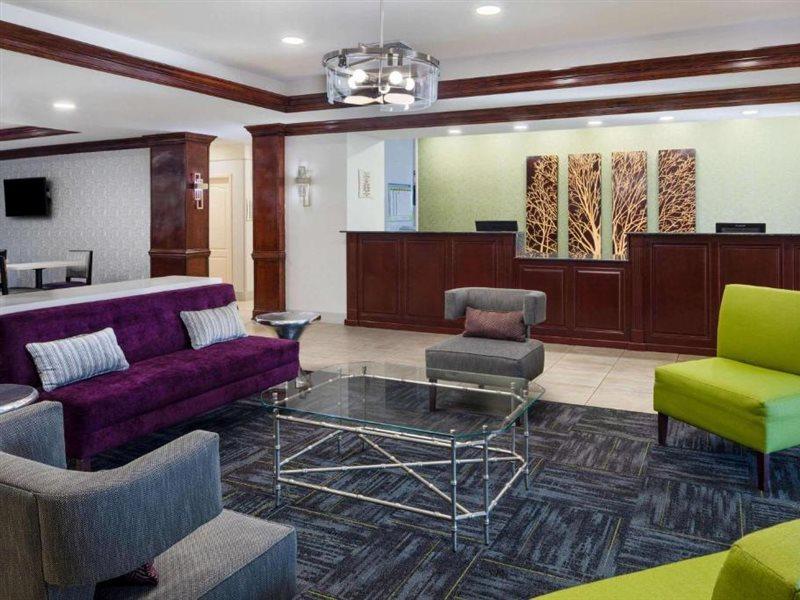 La Quinta By Wyndham Savannah Airport - פולר מראה חיצוני תמונה