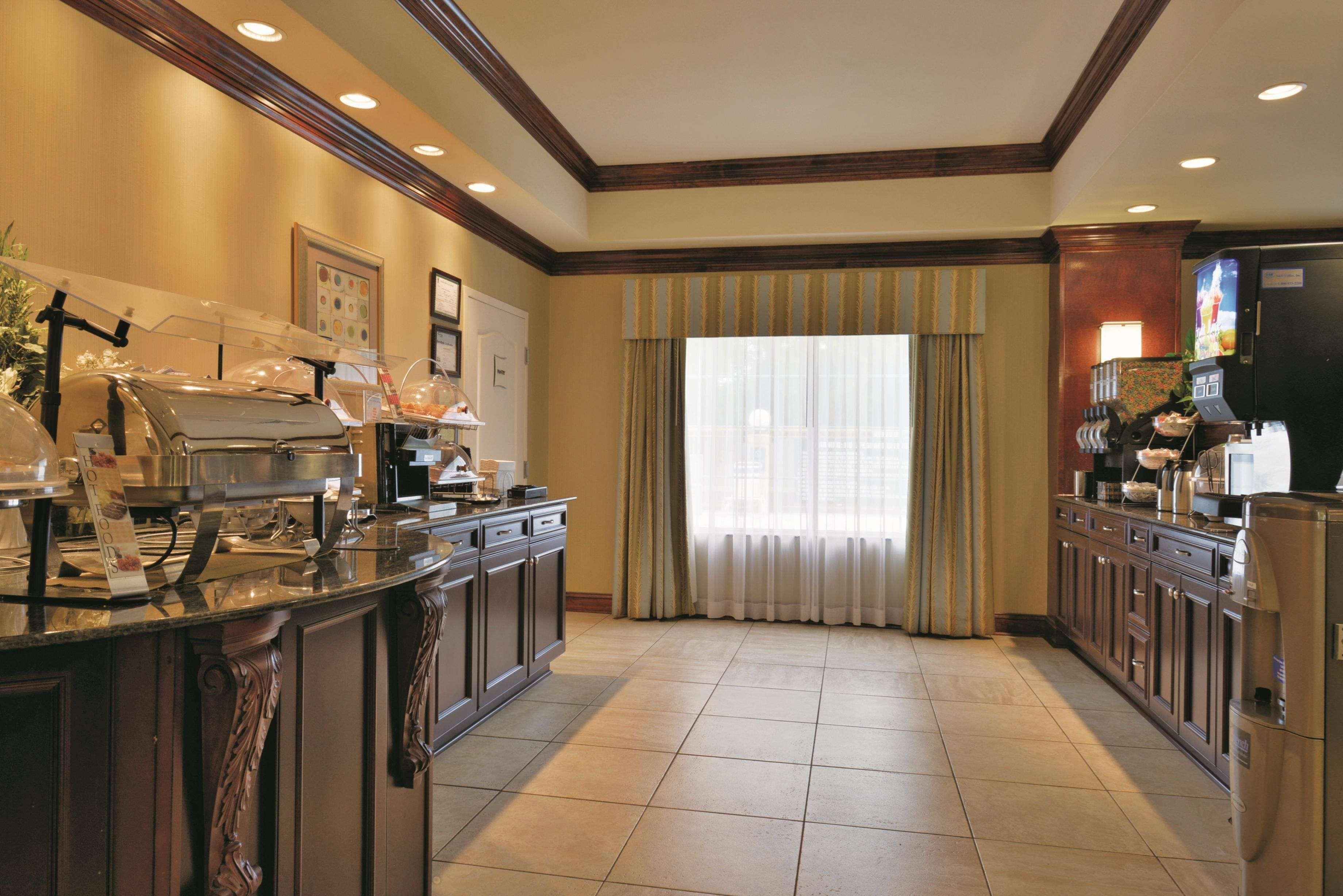 La Quinta By Wyndham Savannah Airport - פולר מראה חיצוני תמונה