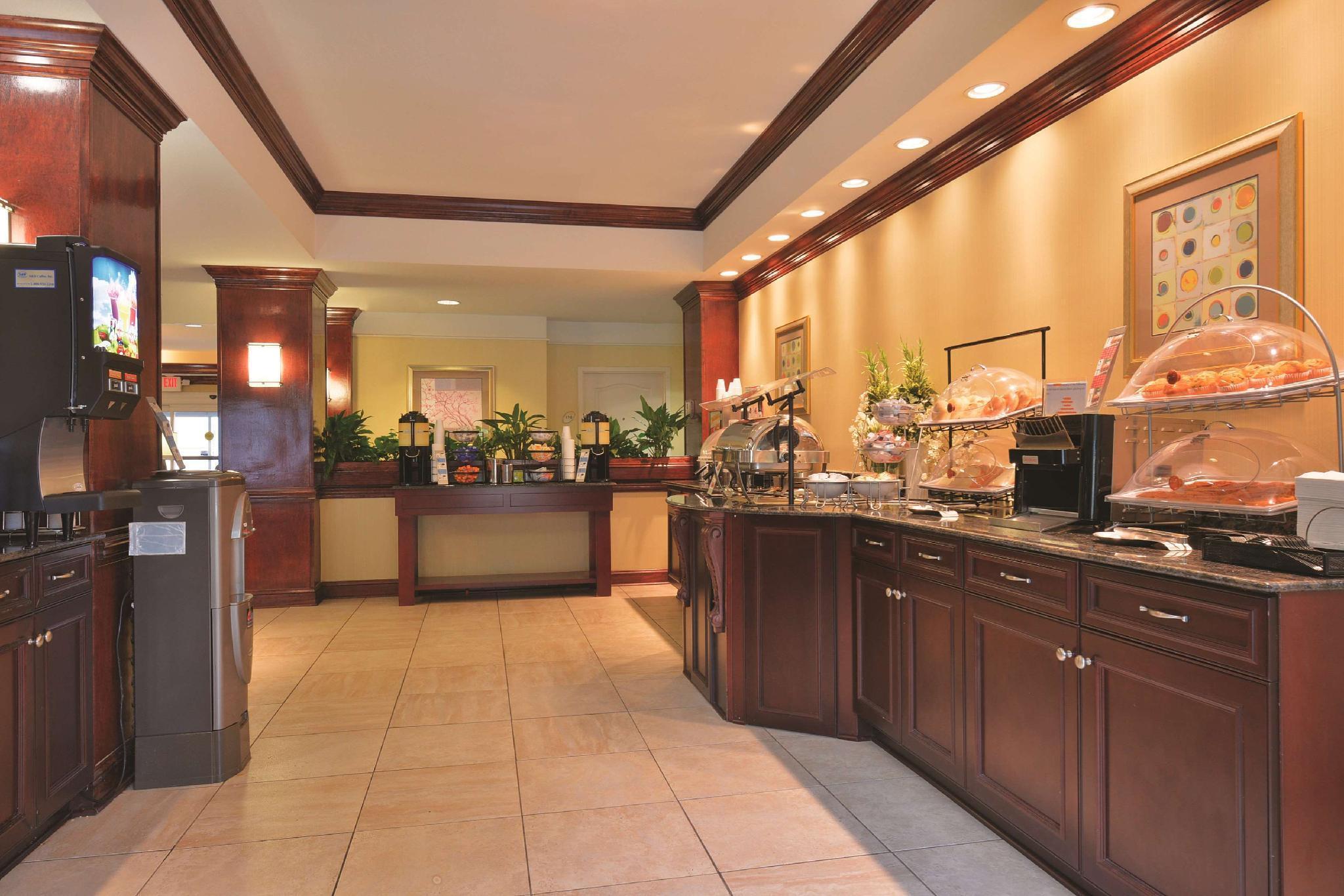 La Quinta By Wyndham Savannah Airport - פולר מראה חיצוני תמונה
