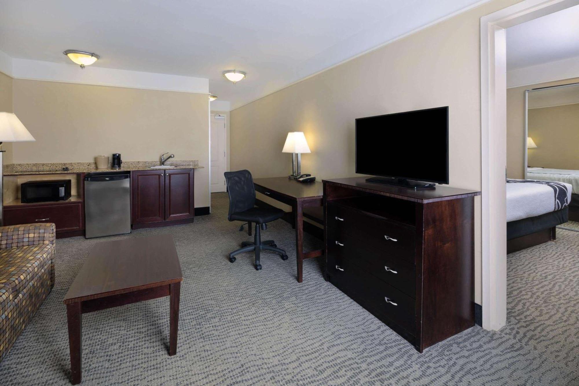 La Quinta By Wyndham Savannah Airport - פולר מראה חיצוני תמונה